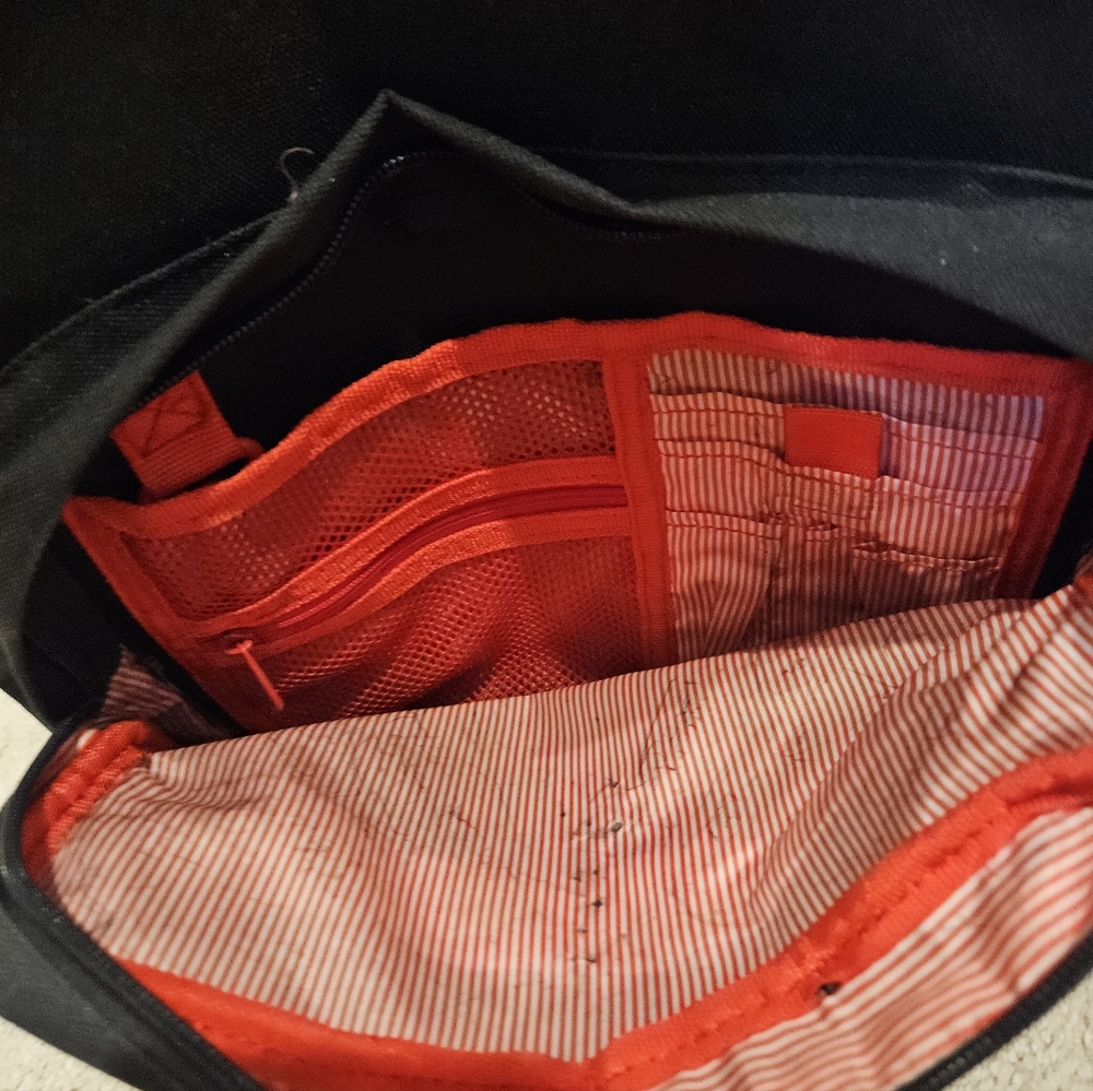 Herschel Supply Company Black and Tan Backpack - Picture 5 of 8